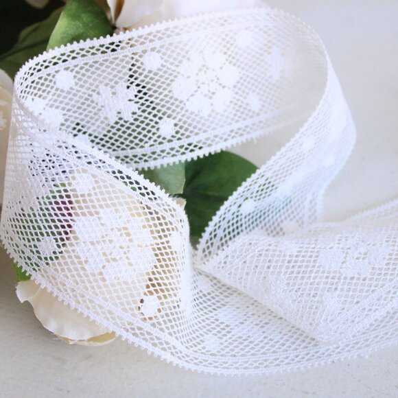 Vintage Lace Trim, Off White 2" Wide, Two Yards plus 29 Inches - Picture 9 of 10